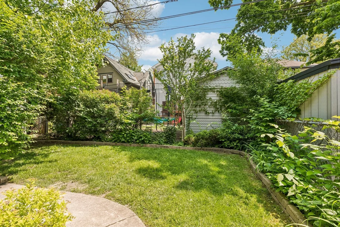 Photo of 848 Carpenter Avenue