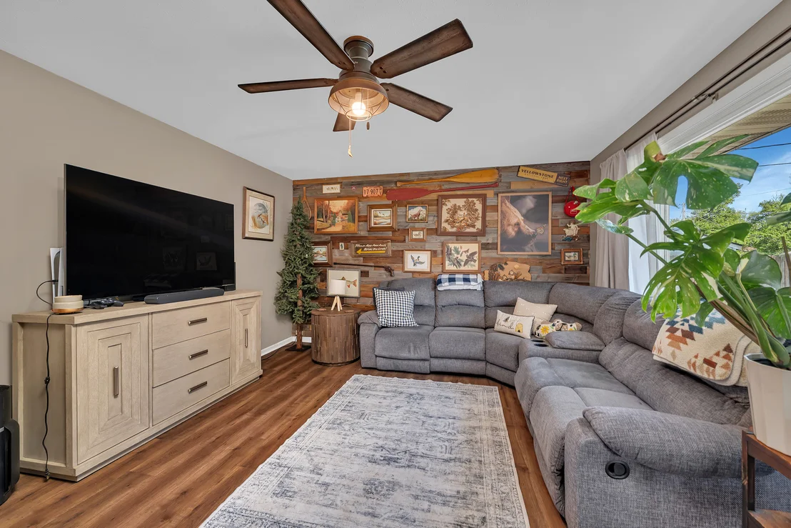 Photo of 338 Orchard Lane
