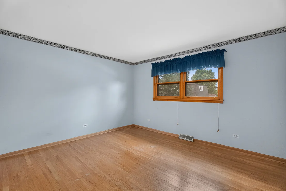 Photo of 7305 Summit Road
