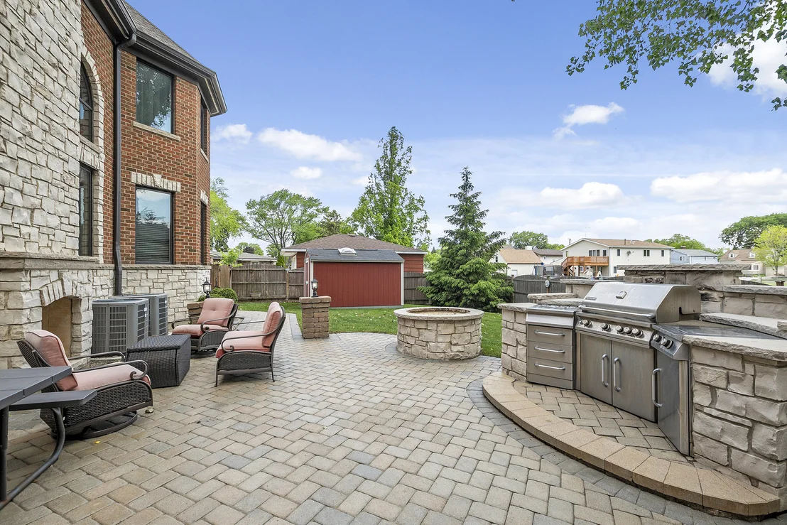 Photo of 2319 Douglas Avenue
