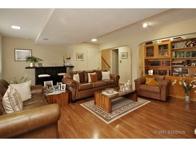 Photo of 629 Ambleside Drive