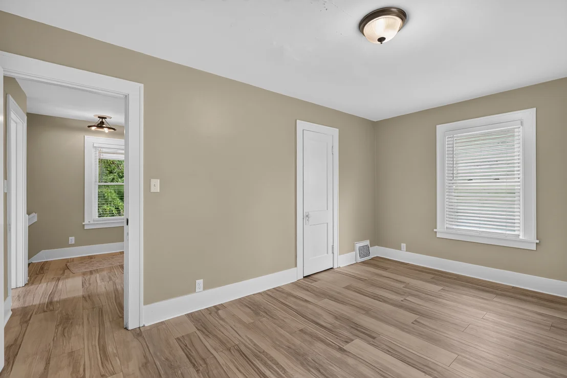Photo of 127 W Moore Street