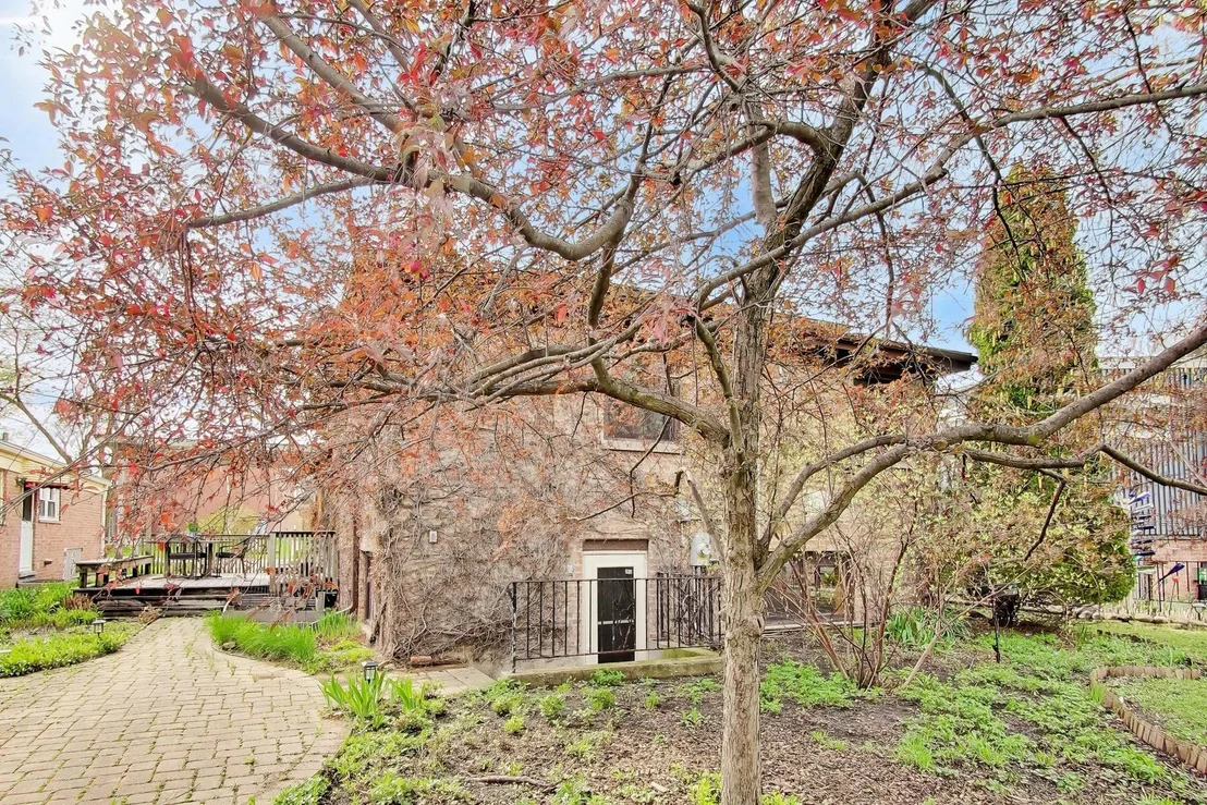 Photo of 325 Dodge Avenue
