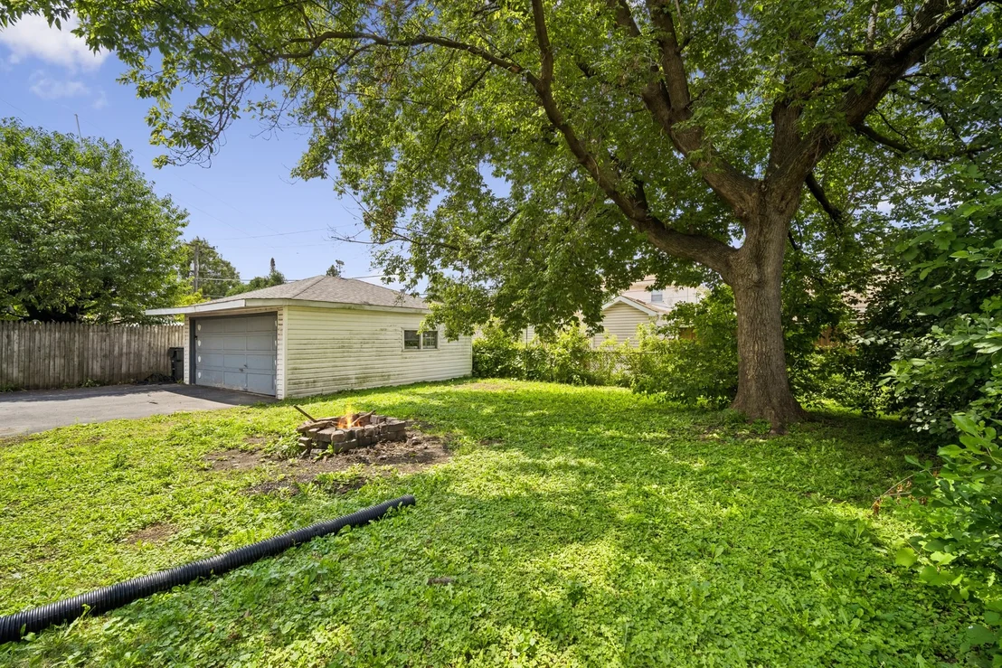 Photo of 4702 River Road