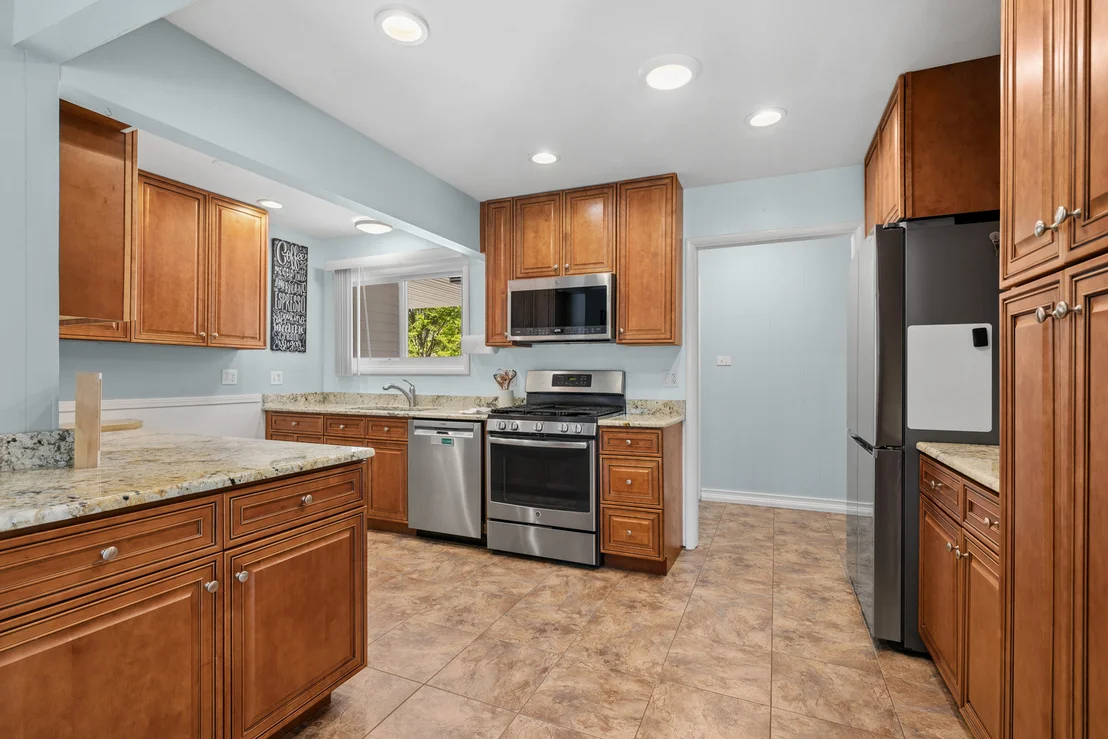 Photo of 385 Lafayette Lane