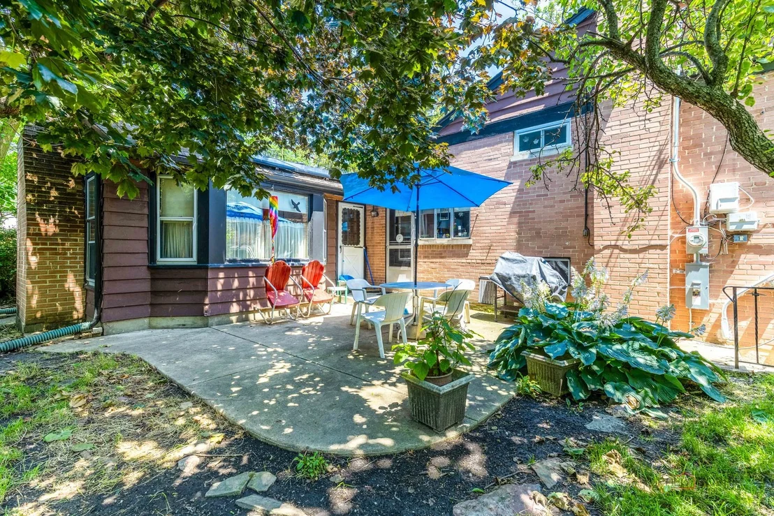 Photo of 9320 Forestview Road