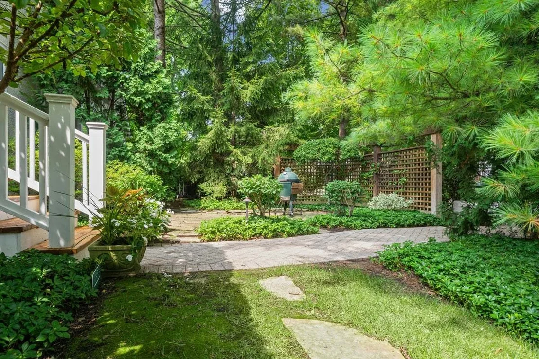 Photo of 1062 Ash Street