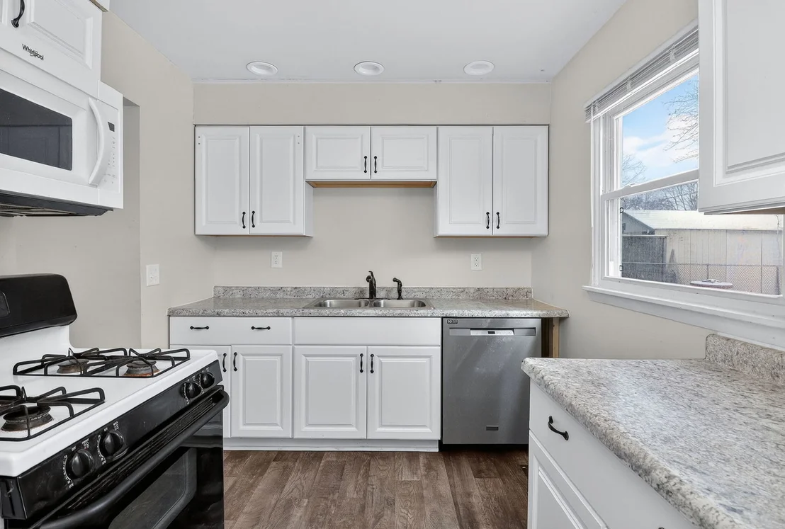 Photo of 86 Circle Drive E