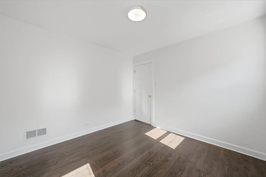 Photo of 415 W 95th Place