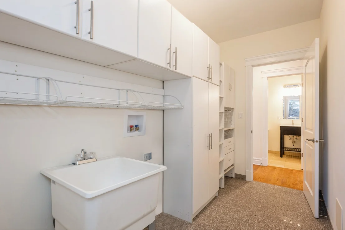 Photo of 423 Locust Place
