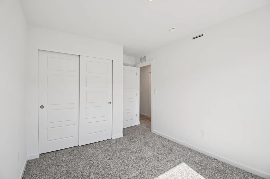 Photo of 1299 Foxglove Drive