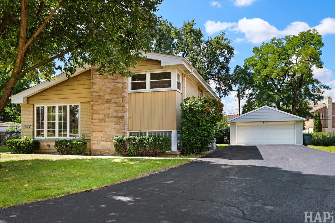Photo of 412 Warren Road
