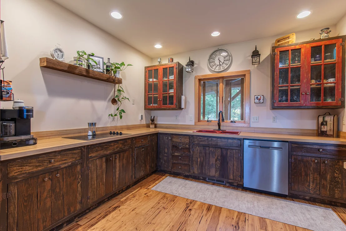 Photo of 328 Zimmerman Road