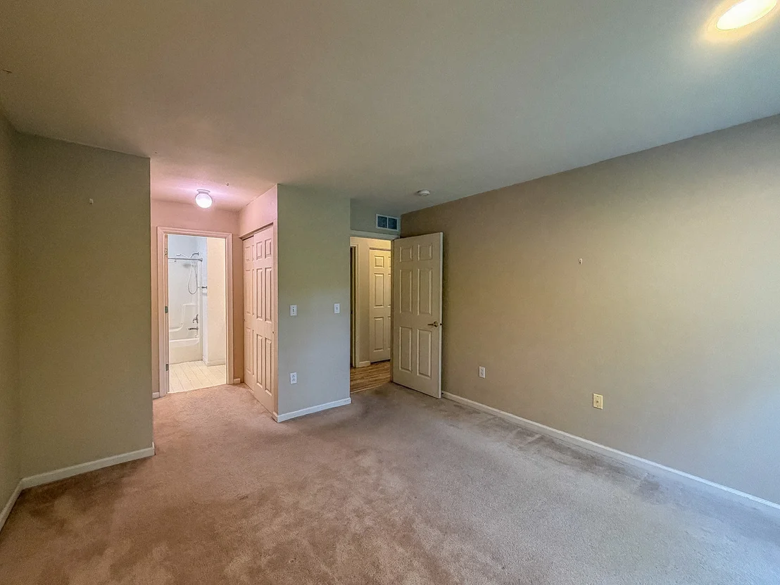 Photo of Unit 201 at 2404 Windward Boulevard