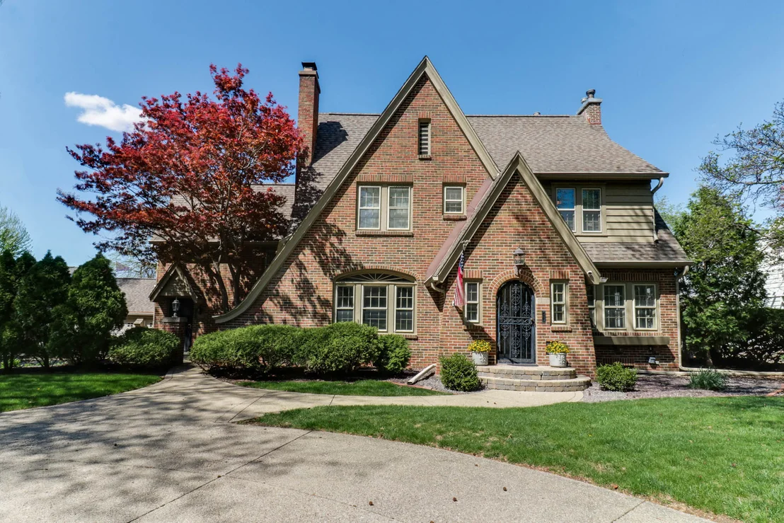 Photo of 1202 Elmwood Road