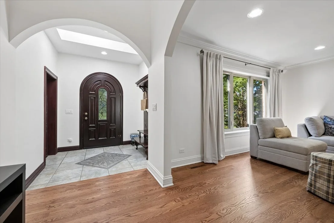 Photo of 226 SUNSET Drive