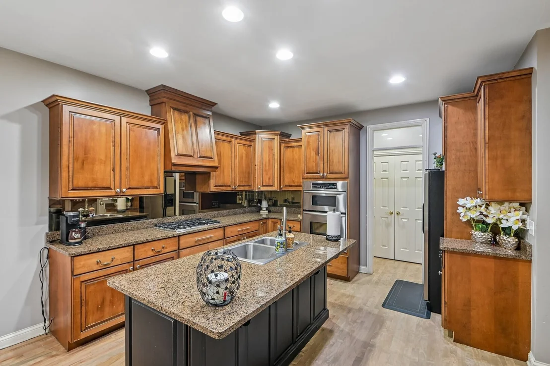 Photo of 343 Arbor Glen Boulevard