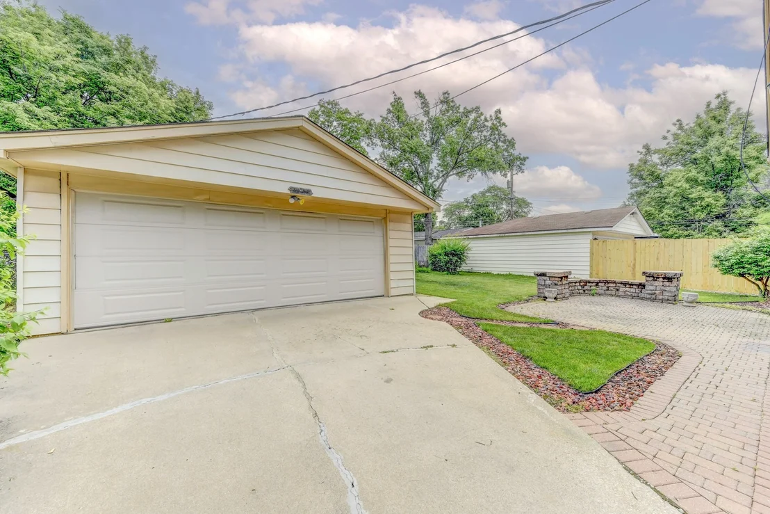 Photo of 1650 Willow Road