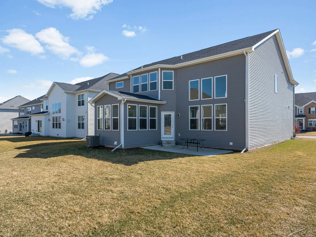 Photo of 2552 Weatherbee Lane