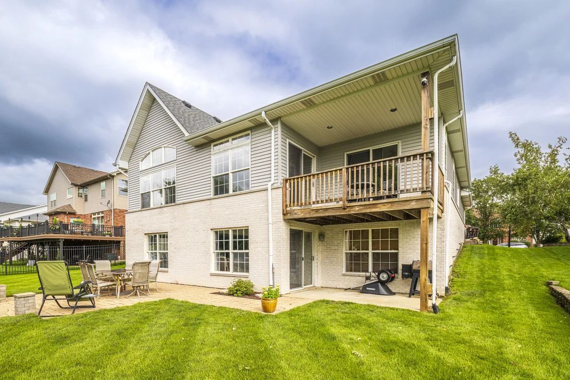 Photo of 16453 LAKESIDE Drive