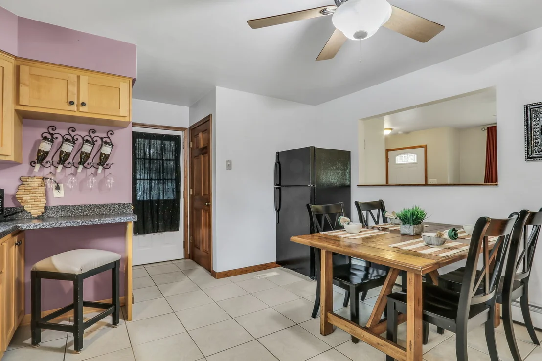 Photo of 2501 S Vaupell Drive