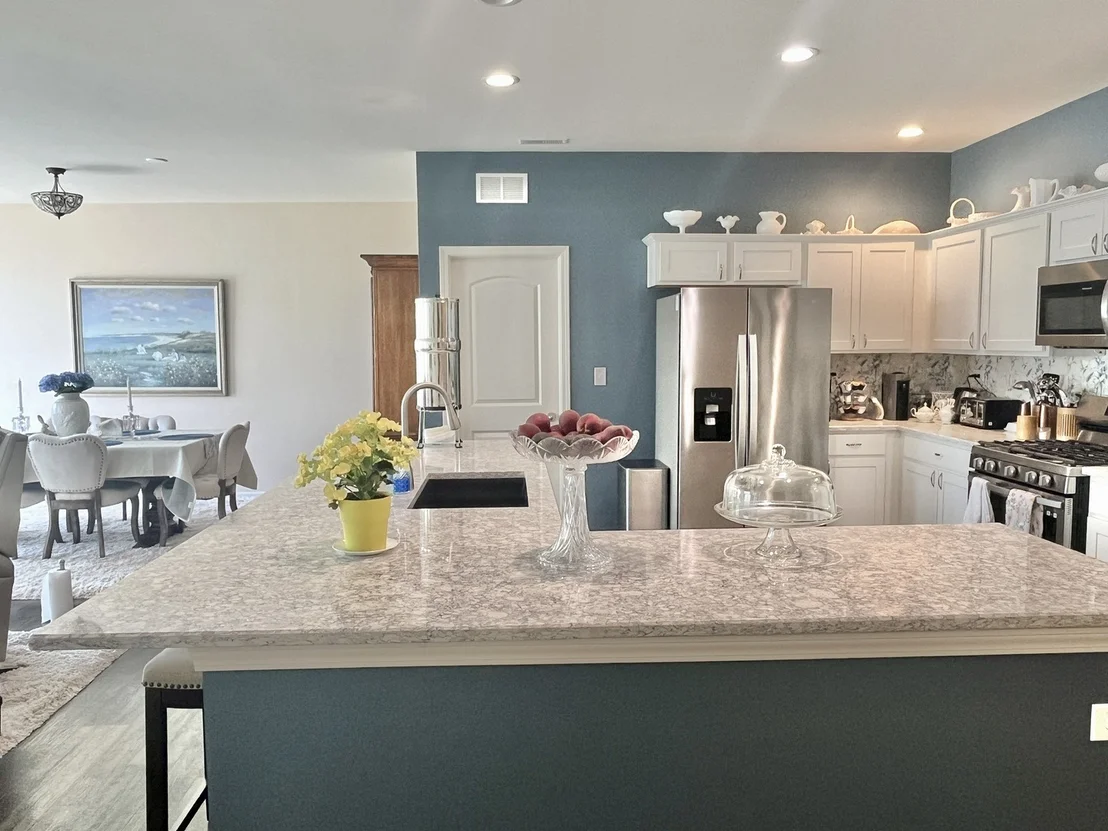 Photo of 1074 Chestnut Drive