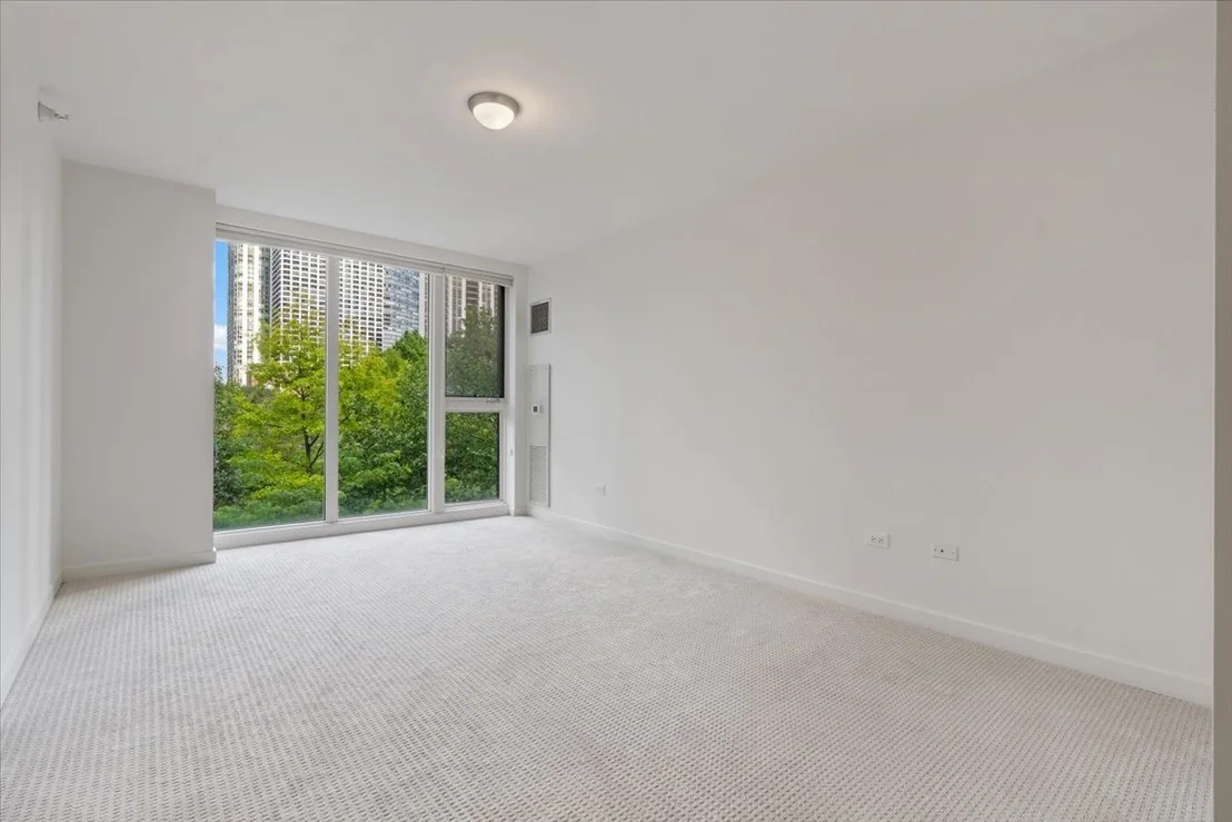 Photo of 194 N Park Drive