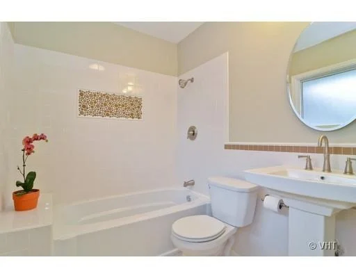 Photo of 1100 Manor Drive