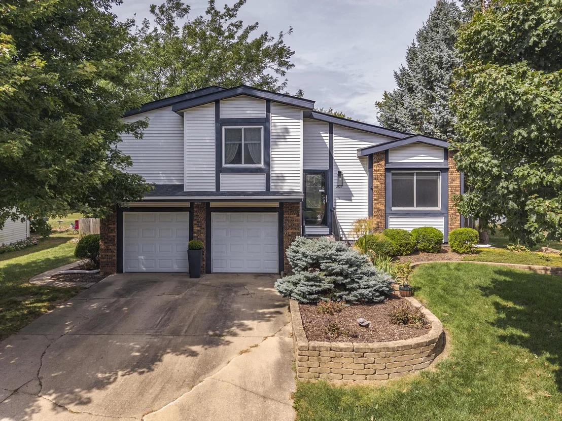 Photo of 207 Greenleaf Drive