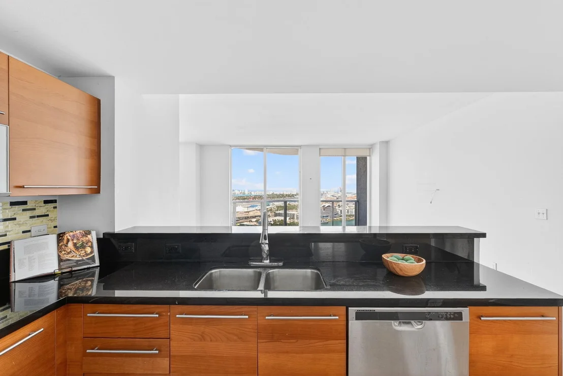 Photo of Unit 3702 at 244 Biscayne Boulevard