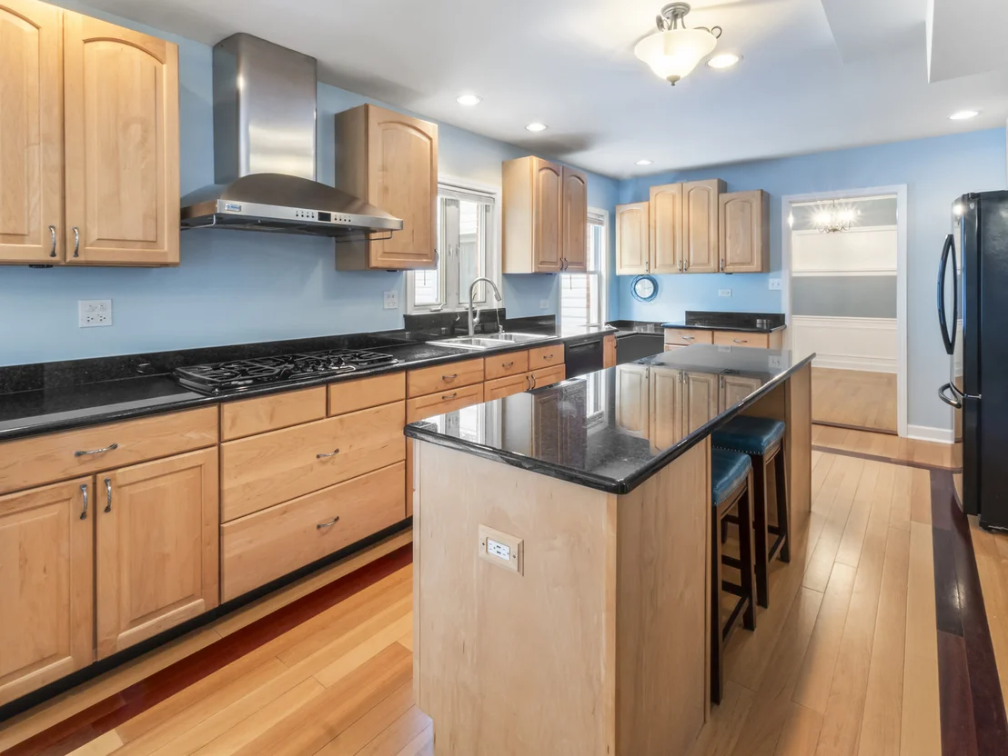 Photo of 225 Stratford Road