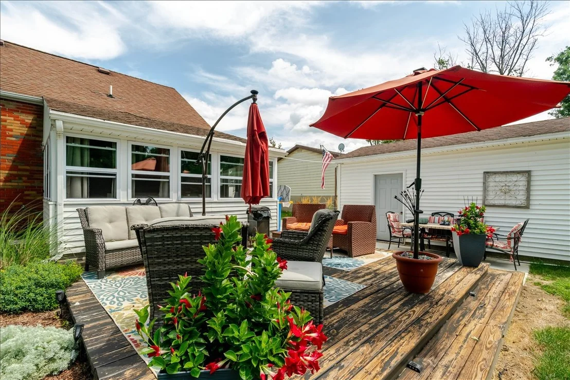 Photo of 111 LOREN Street