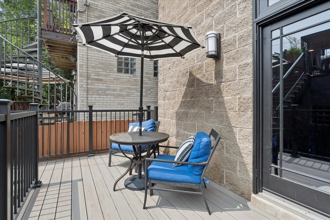 Photo of 1915 W Wolfram Street