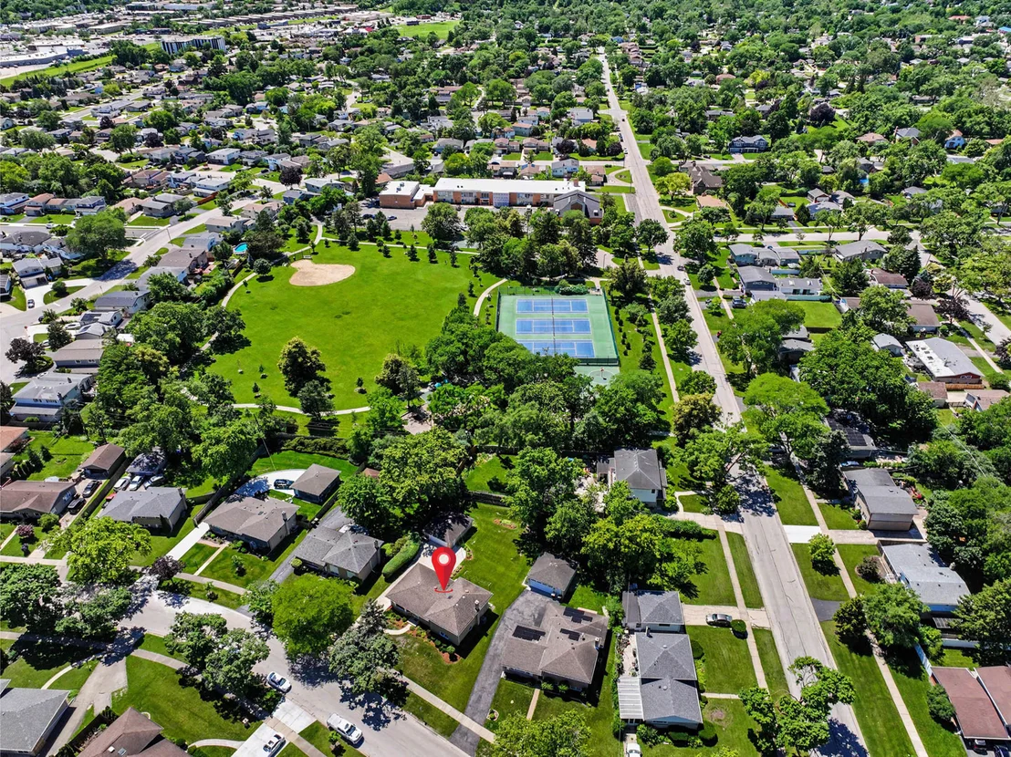 Photo of 332 Crescent Drive