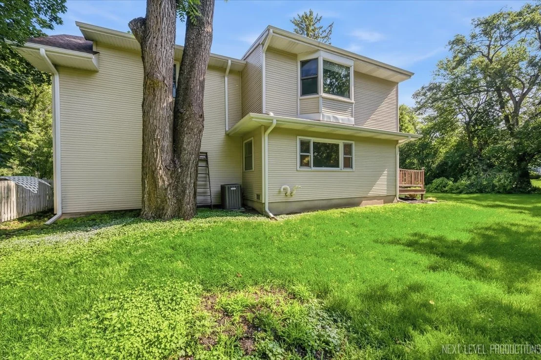 Photo of 32W183 Glos Street