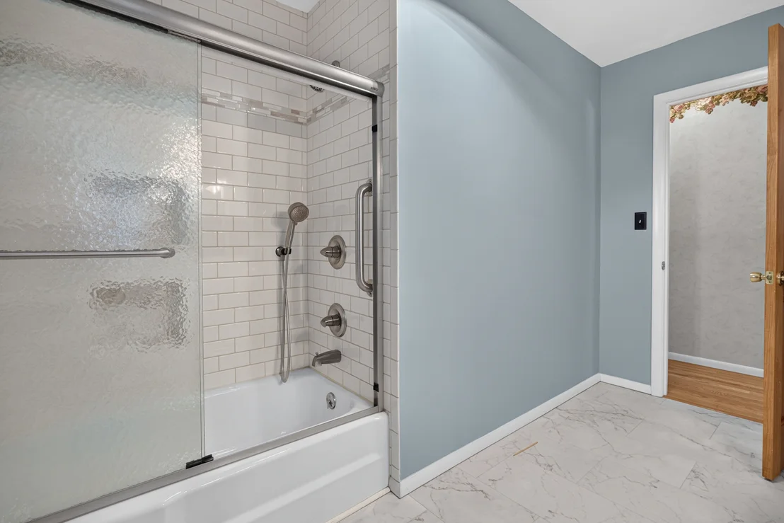 Photo of 1204 Searle Drive