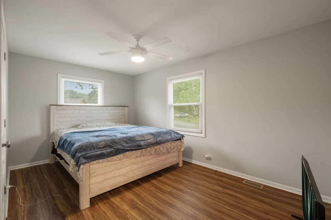 Photo of 944 Carol Lane