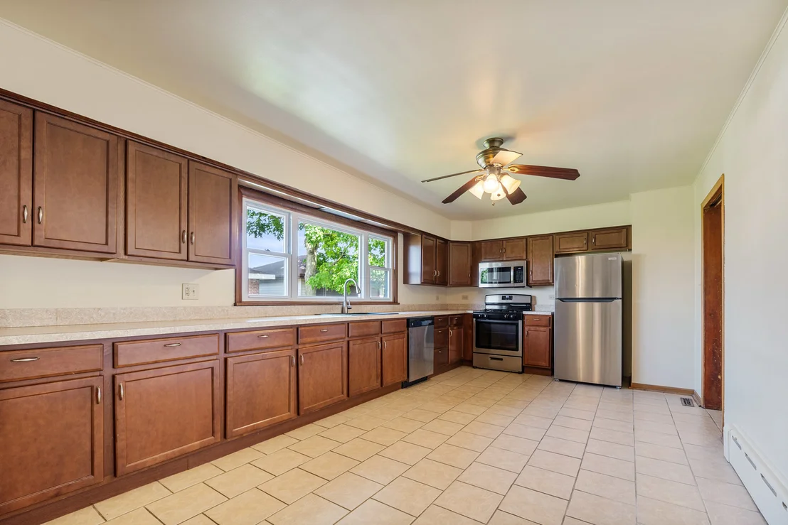 Photo of 817 Summit Drive