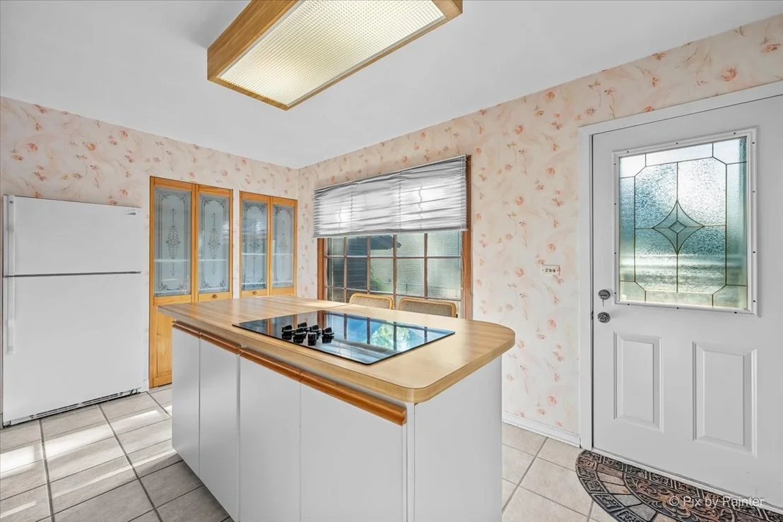 Photo of 602 E Hackberry Drive