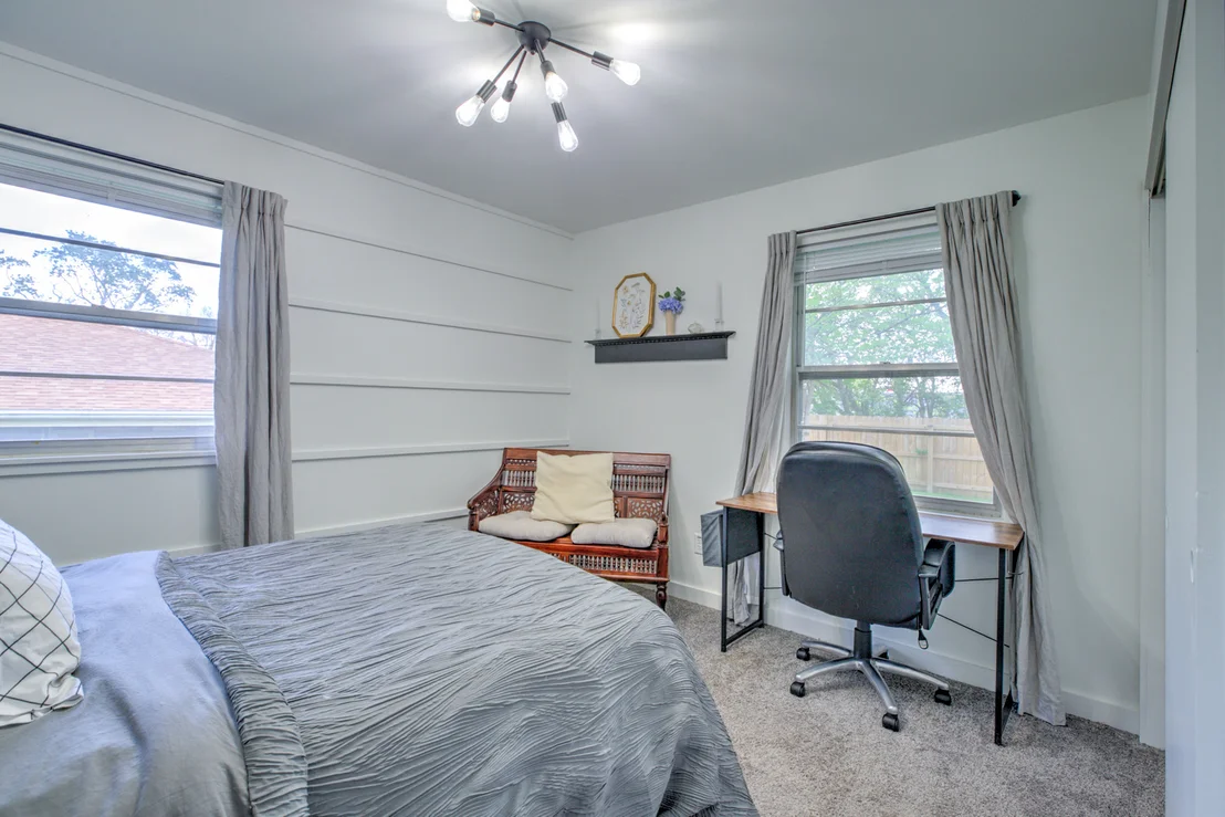 Photo of 1402 HILLTOP Drive