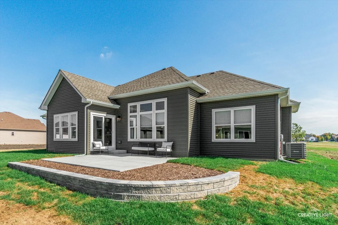 Photo of 861 Claridge Drive