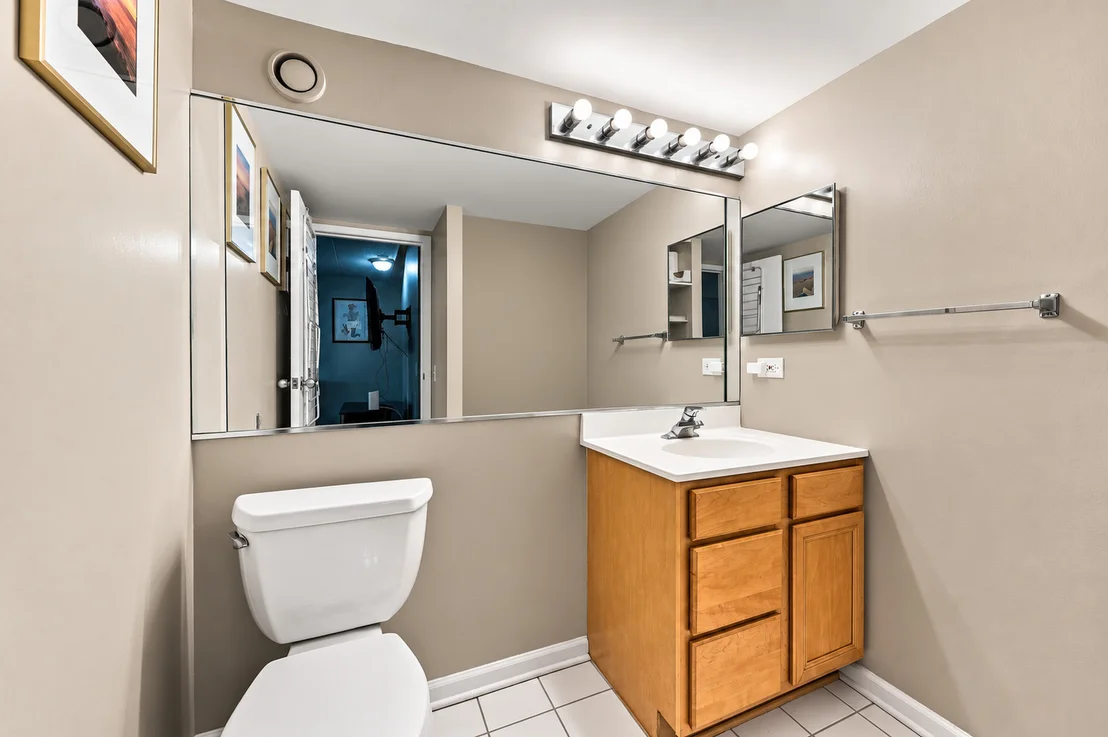 Photo of Unit 310 at 711 W Gordon Terrace