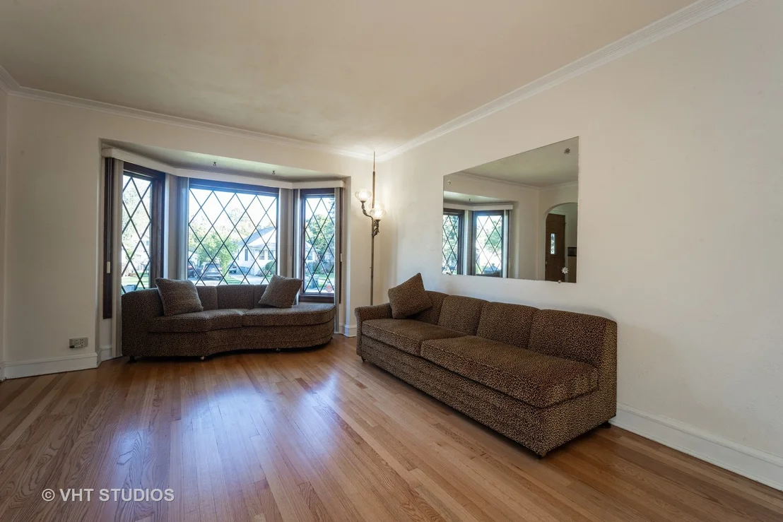 Photo of 827 Rose Avenue