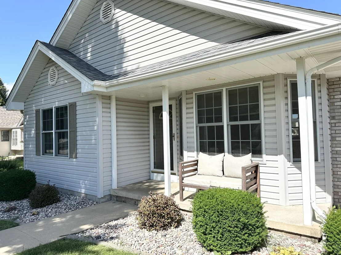 Photo of 1602 Sunridge Drive