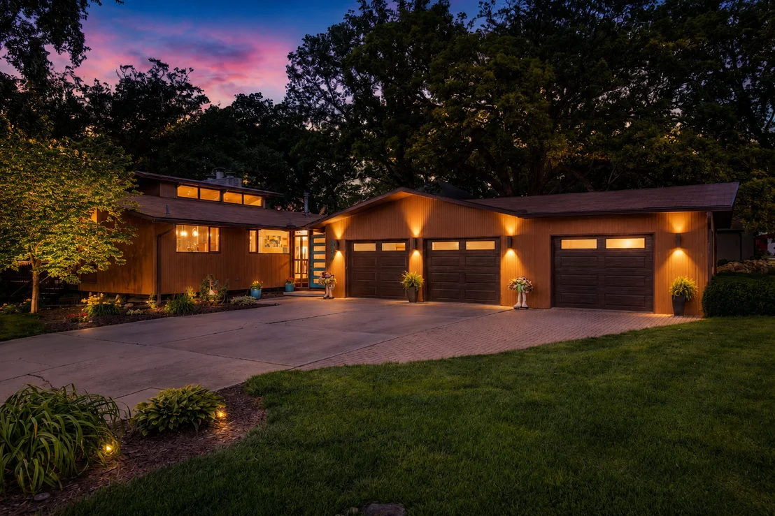 Photo of 2390 Circle Drive