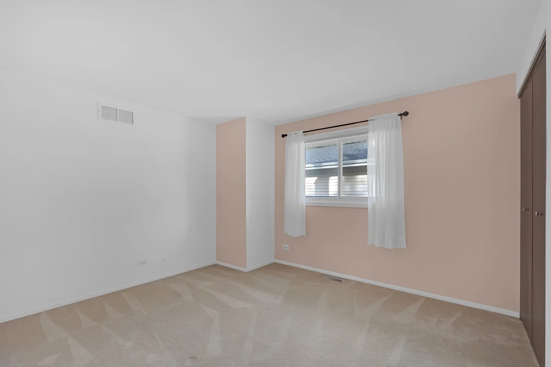 Photo of 864 PINEHURST Lane