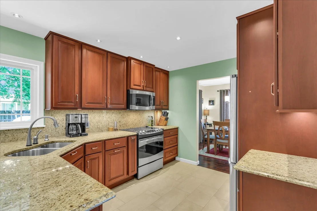 Photo of 613 Crestview Drive