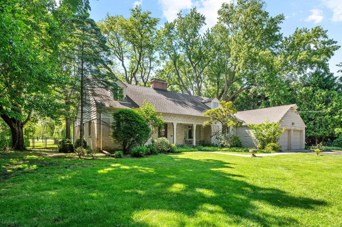 Photo of 1360 Sunview Lane