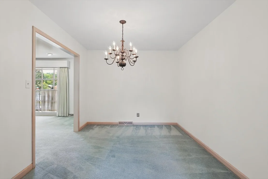 Photo of 2118 Bristol Road