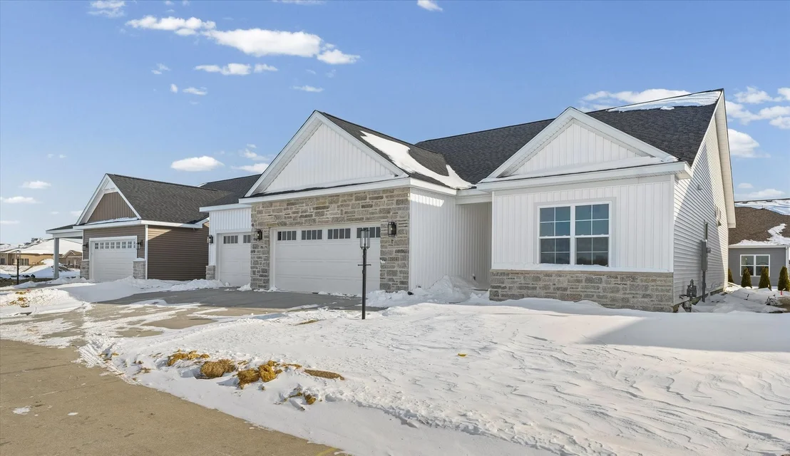 Photo of 3904 Bay Circle